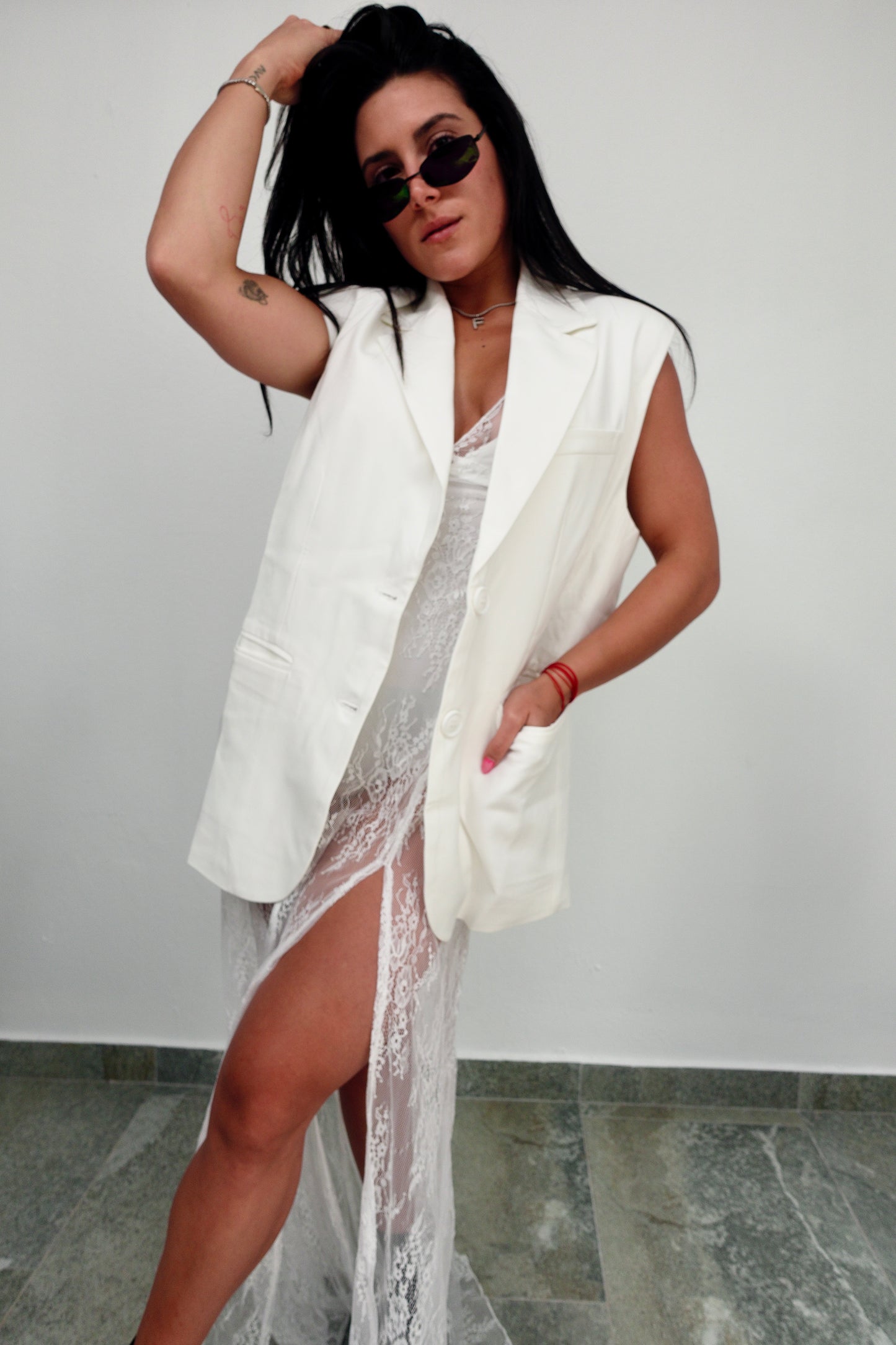 1 M/L! WHITE BLAZER VEST