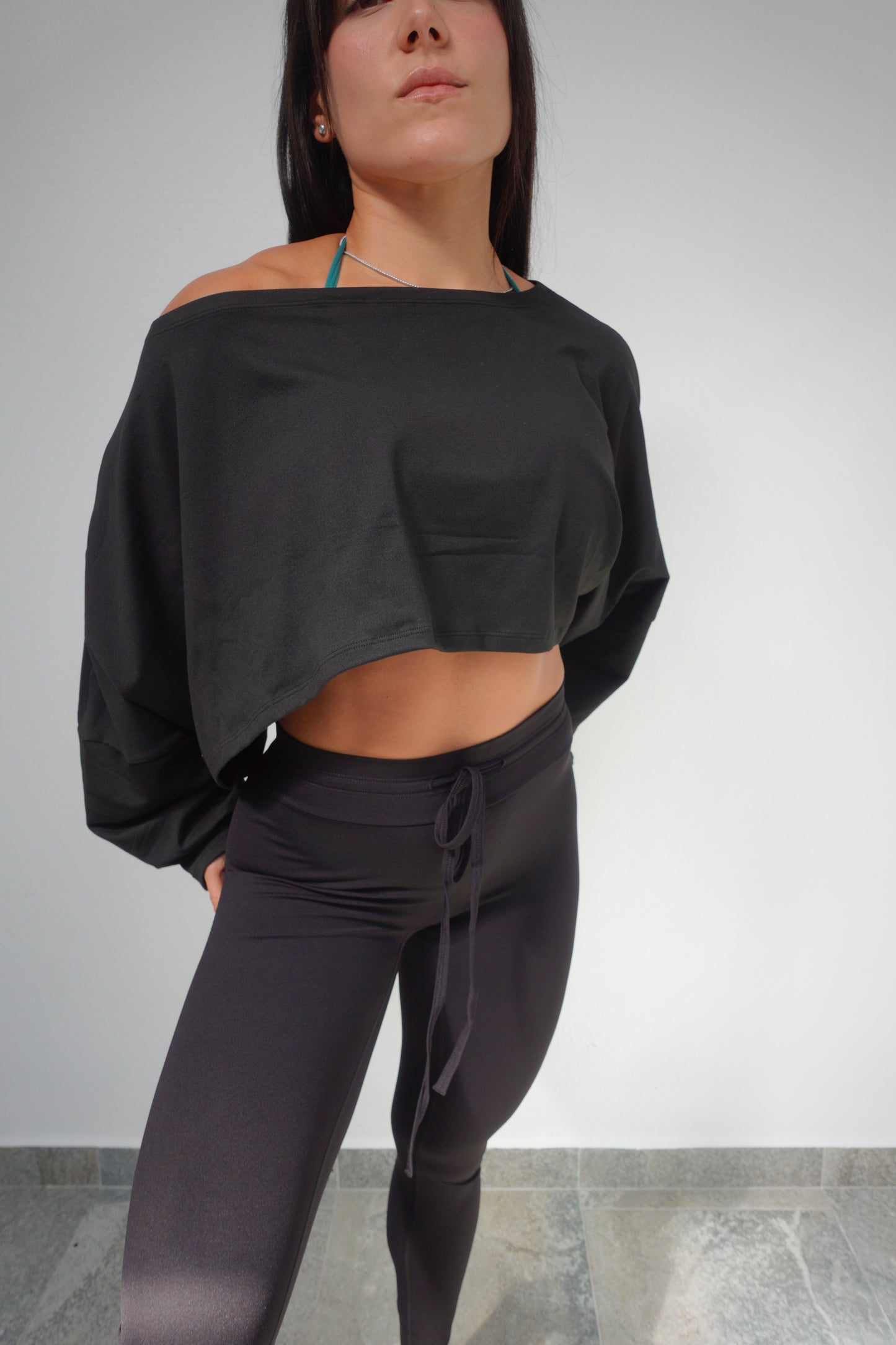 OFF SHOULDER LONG SLEEVE TOP